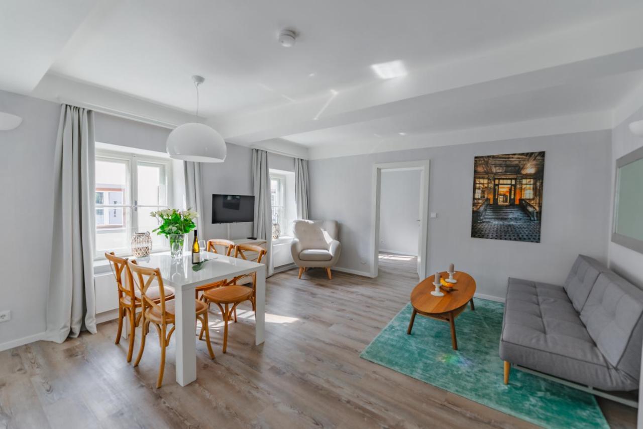 Smile Apartments Zum Goldenen Strauss Duernstein Exterior photo