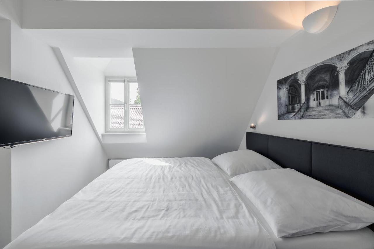 Smile Apartments Zum Goldenen Strauss Duernstein Exterior photo